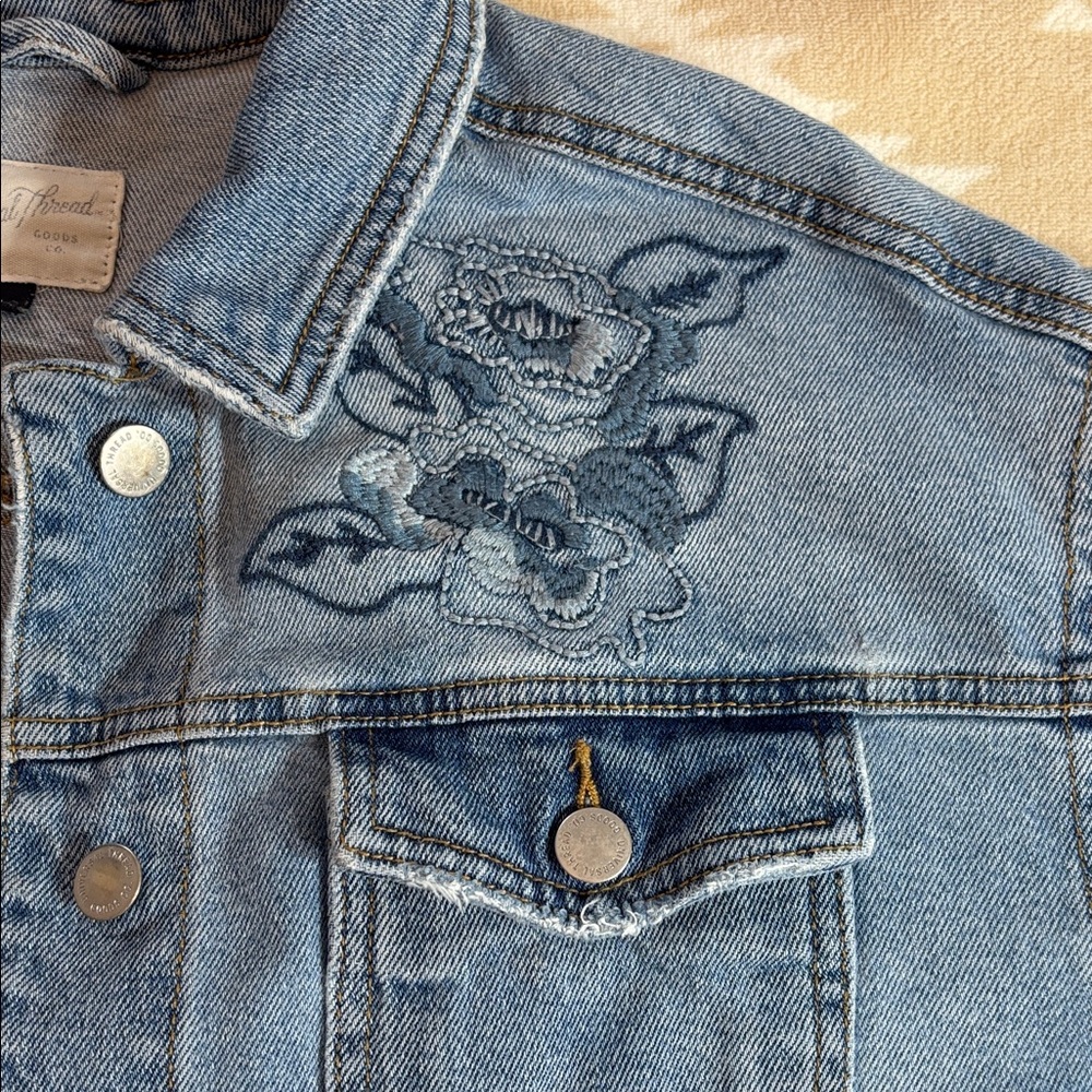 Universal Thread Light Blue Denim Jacket with Floral Embroidery - Picture 14 of 14